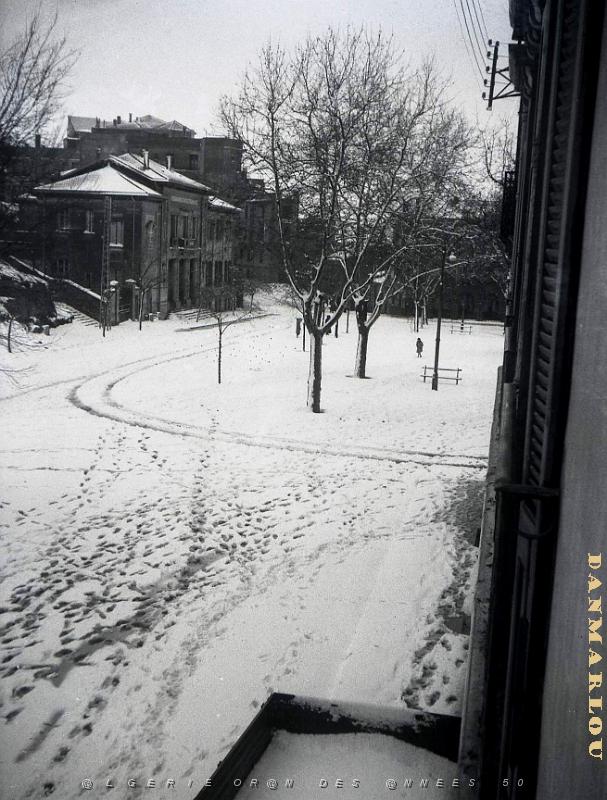 Tiaret 513- Quartier sous la neige COLLECTION DES AMIS DE ND DE SANTA CRUZ.jpg
